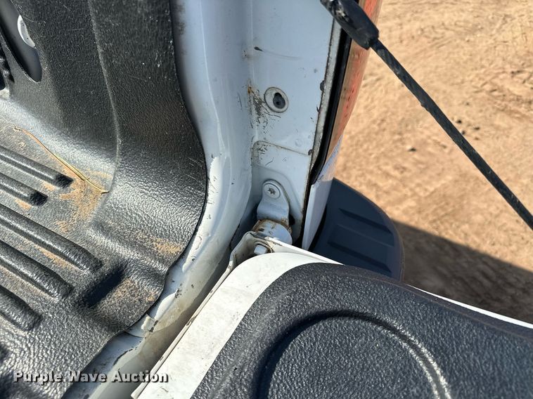 image for item MQ9438 2016 Chevrolet Silverado 1500  Double Cab pickup truck