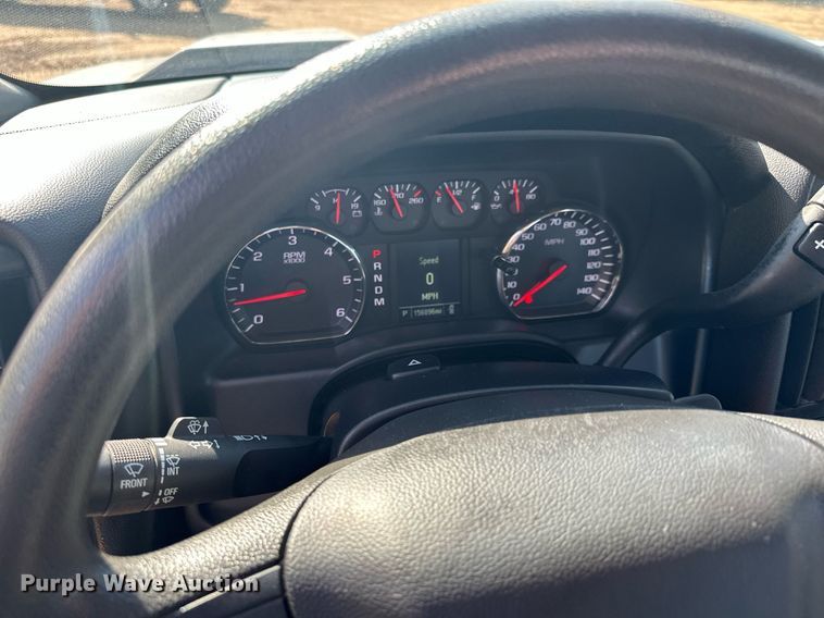 image for item MQ9438 2016 Chevrolet Silverado 1500  Double Cab pickup truck