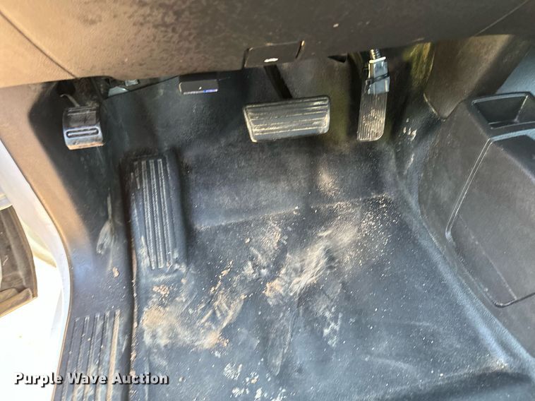 image for item MQ9438 2016 Chevrolet Silverado 1500  Double Cab pickup truck