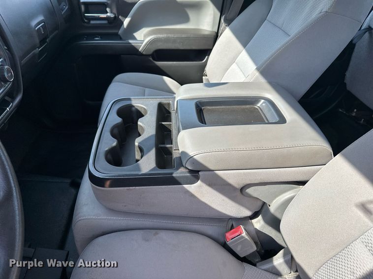 image for item MQ9438 2016 Chevrolet Silverado 1500  Double Cab pickup truck