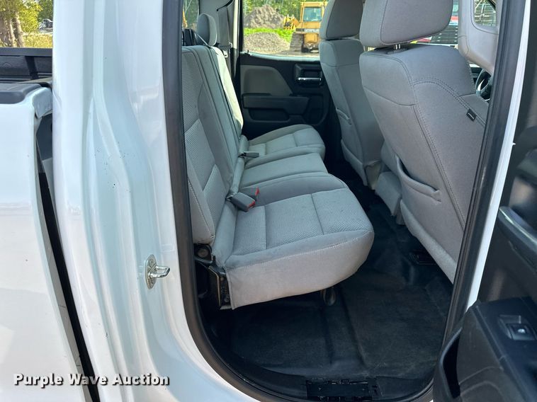 image for item MQ9438 2016 Chevrolet Silverado 1500  Double Cab pickup truck