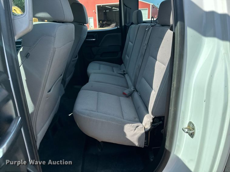 image for item MQ9438 2016 Chevrolet Silverado 1500  Double Cab pickup truck