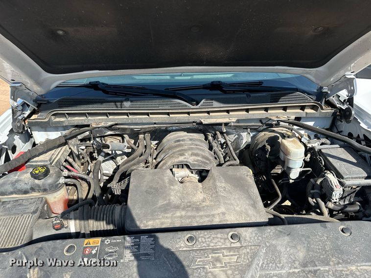 image for item MQ9438 2016 Chevrolet Silverado 1500  Double Cab pickup truck