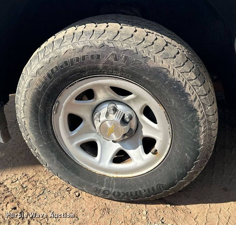 image for item MQ9438 2016 Chevrolet Silverado 1500  Double Cab pickup truck