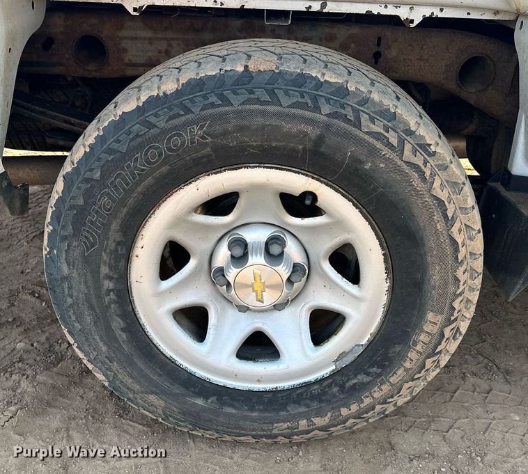 image for item MQ9438 2016 Chevrolet Silverado 1500  Double Cab pickup truck