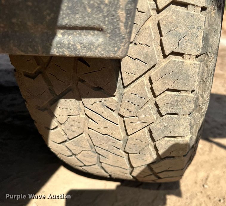 image for item MQ9438 2016 Chevrolet Silverado 1500  Double Cab pickup truck