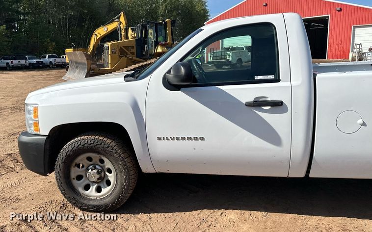 image for item MQ9439 2012 Chevrolet Silverado 1500  pickup truck