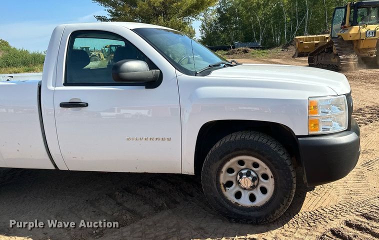 image for item MQ9439 2012 Chevrolet Silverado 1500  pickup truck