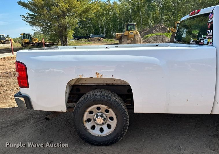 image for item MQ9439 2012 Chevrolet Silverado 1500  pickup truck