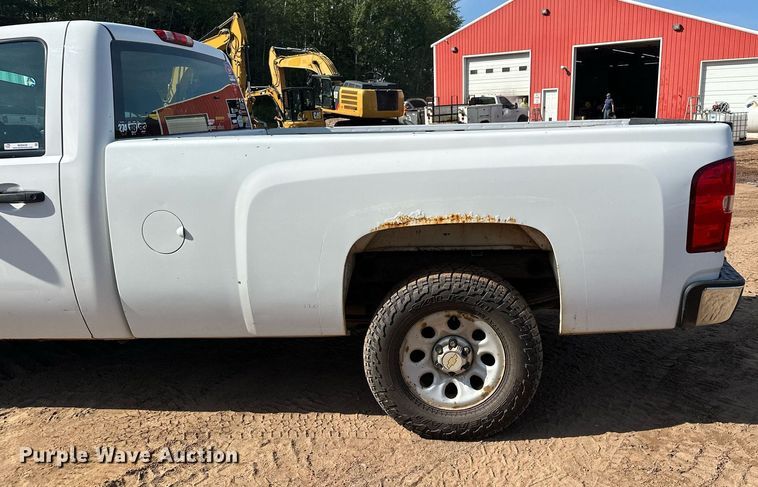 image for item MQ9439 2012 Chevrolet Silverado 1500  pickup truck