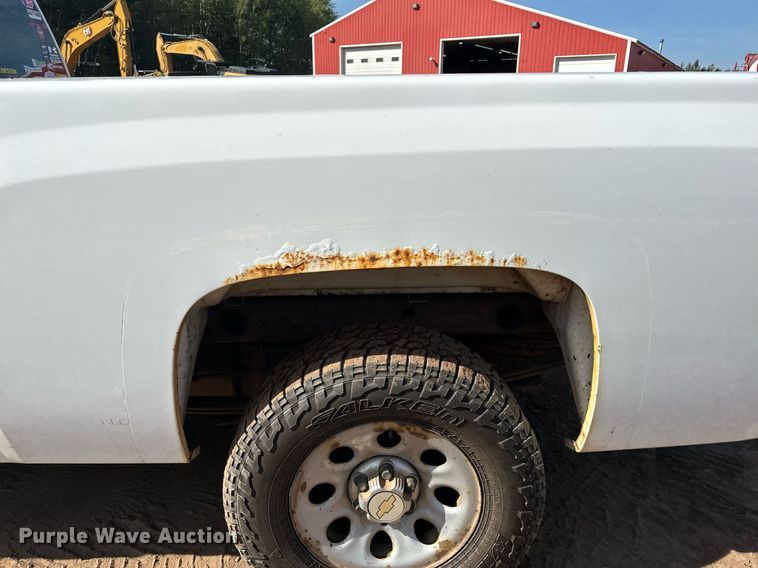 image for item MQ9439 2012 Chevrolet Silverado 1500  pickup truck