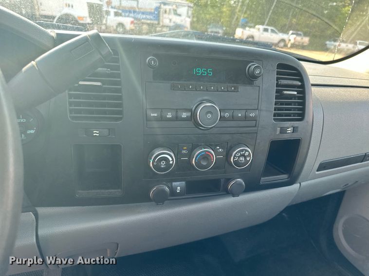 image for item MQ9439 2012 Chevrolet Silverado 1500  pickup truck