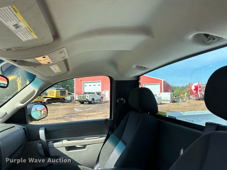 image for item MQ9439 2012 Chevrolet Silverado 1500  pickup truck