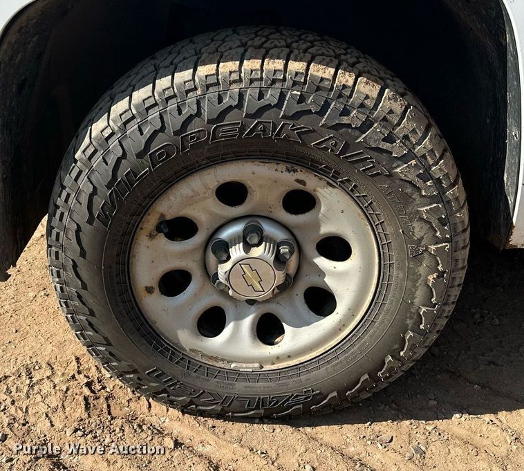 image for item MQ9439 2012 Chevrolet Silverado 1500  pickup truck