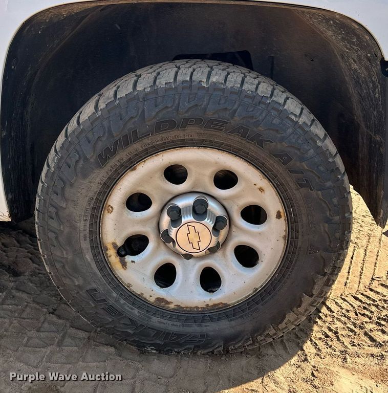 image for item MQ9439 2012 Chevrolet Silverado 1500  pickup truck