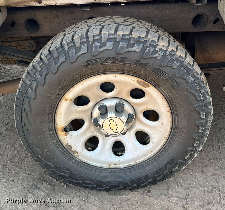 image for item MQ9439 2012 Chevrolet Silverado 1500  pickup truck