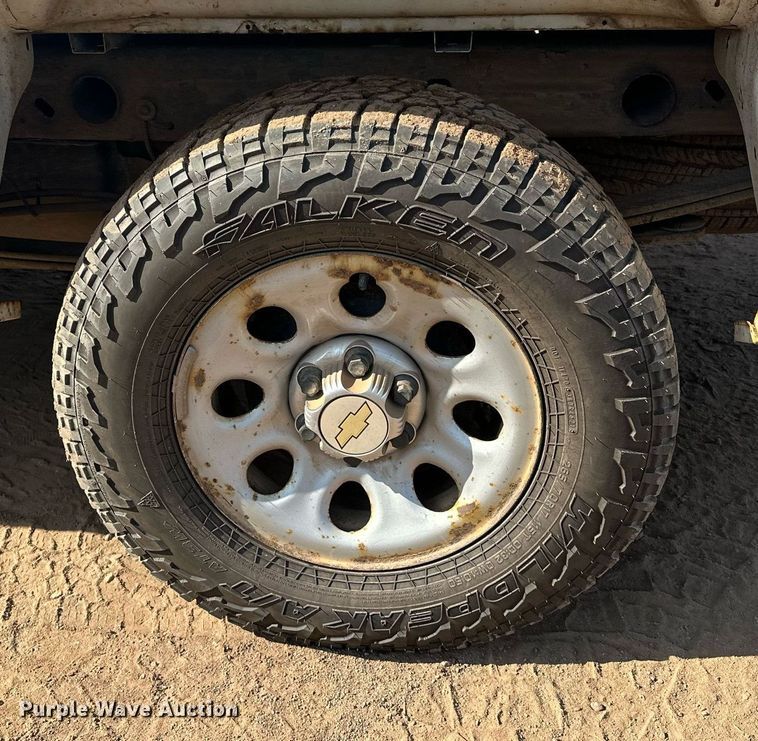 image for item MQ9439 2012 Chevrolet Silverado 1500  pickup truck