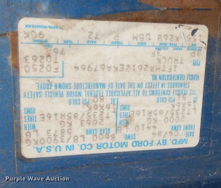 image for item MQ9468 1984 Ford F250  SuperCab flatbed pickup truck