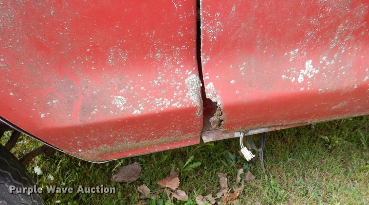 image for item MQ9469 1979 Ford F350  flatbed pickup truck