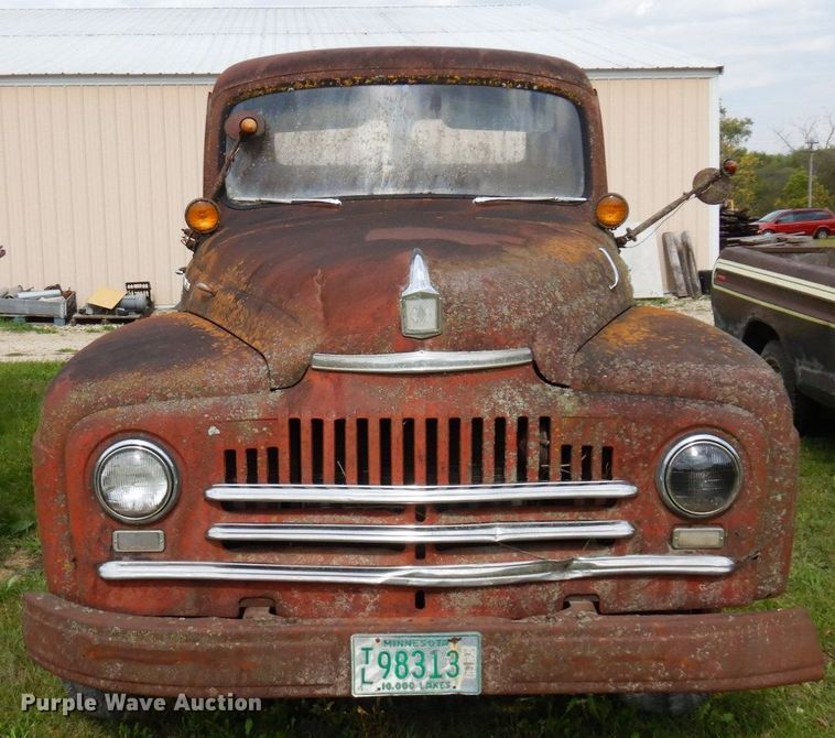 image for item MQ9471 1950 International L-162  pickup truck cab and chassis