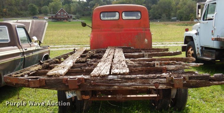 image for item MQ9471 1950 International L-162  pickup truck cab and chassis