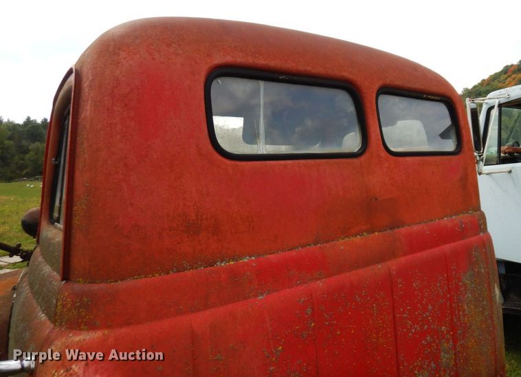 image for item MQ9471 1950 International L-162  pickup truck cab and chassis