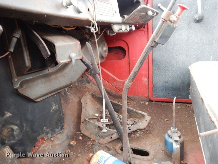 image for item MQ9471 1950 International L-162  pickup truck cab and chassis