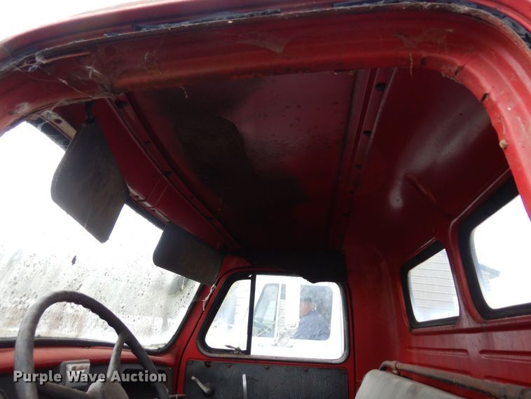 image for item MQ9471 1950 International L-162  pickup truck cab and chassis