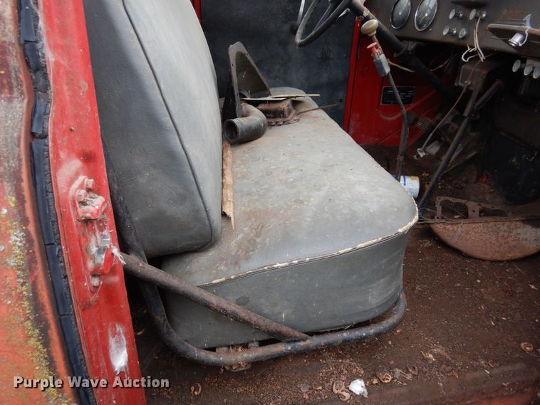 image for item MQ9471 1950 International L-162  pickup truck cab and chassis