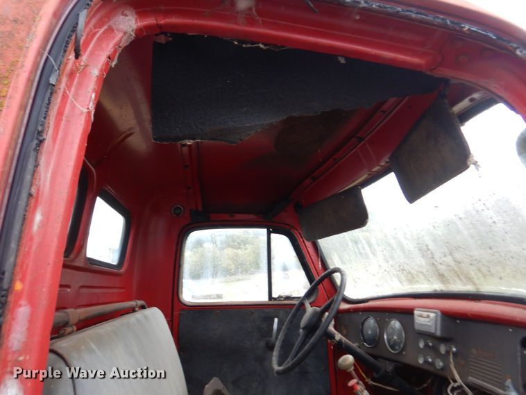 image for item MQ9471 1950 International L-162  pickup truck cab and chassis