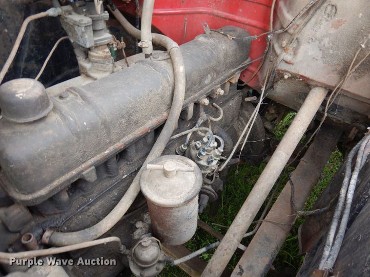 image for item MQ9471 1950 International L-162  pickup truck cab and chassis