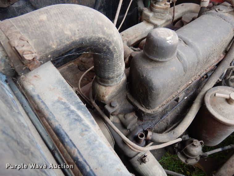 image for item MQ9471 1950 International L-162  pickup truck cab and chassis