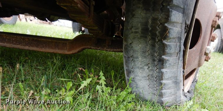 image for item MQ9471 1950 International L-162  pickup truck cab and chassis