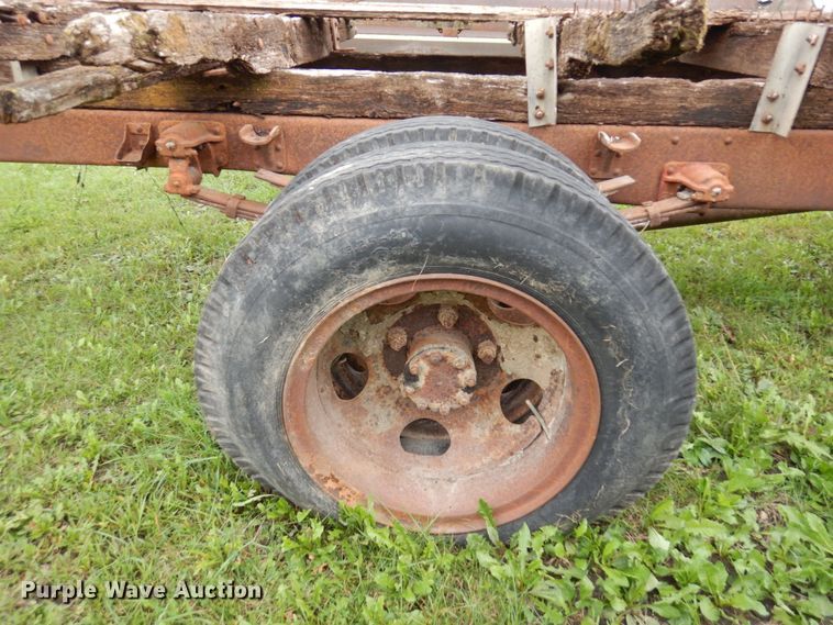 image for item MQ9471 1950 International L-162  pickup truck cab and chassis