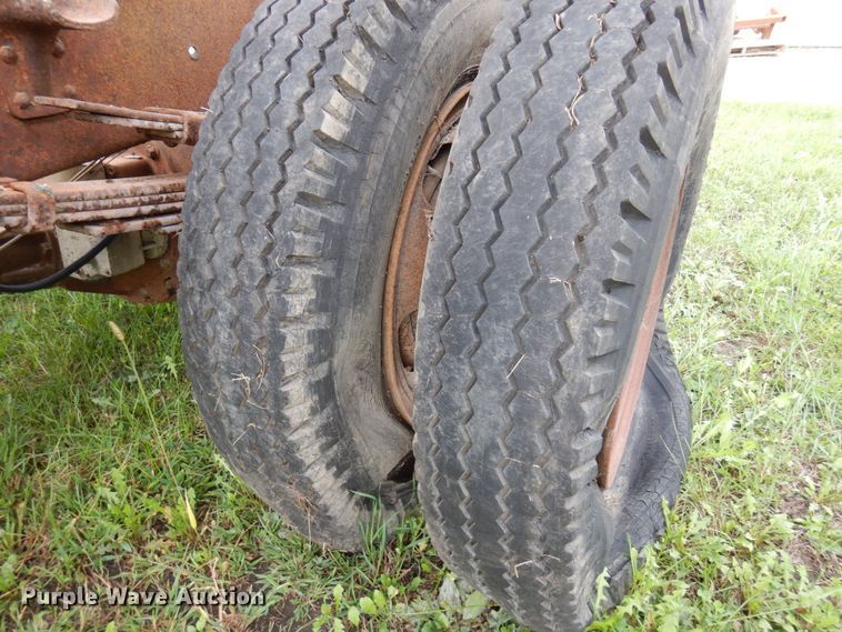 image for item MQ9471 1950 International L-162  pickup truck cab and chassis