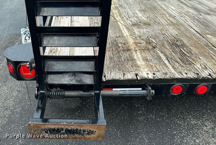 image for item MQ9476 2006 Felling  equipment trailer