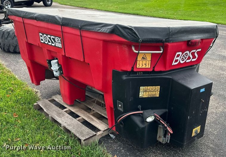 image for item MQ9480 Boss VBX8000  spreader