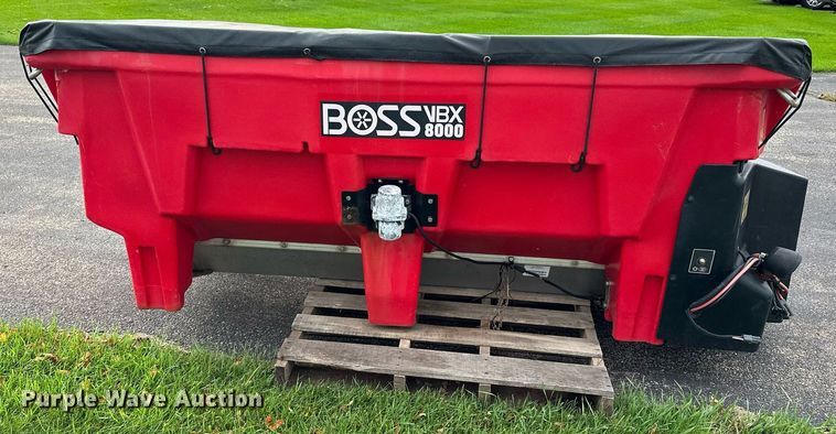 image for item MQ9480 Boss VBX8000  spreader