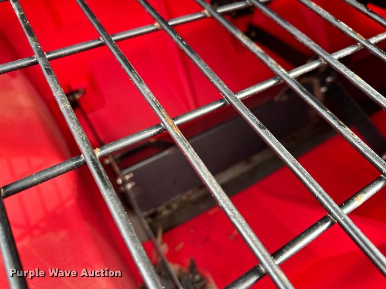 image for item MQ9480 Boss VBX8000  spreader