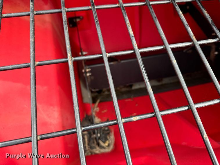 image for item MQ9480 Boss VBX8000  spreader