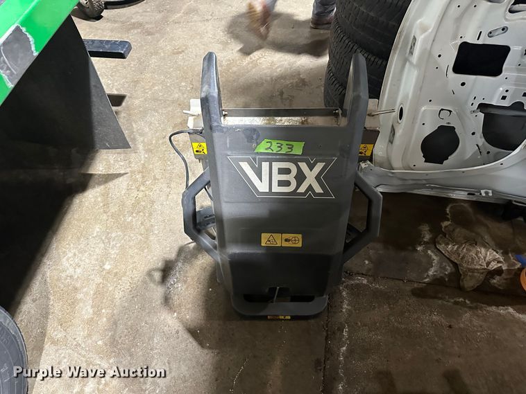 image for item MQ9480 Boss VBX8000  spreader