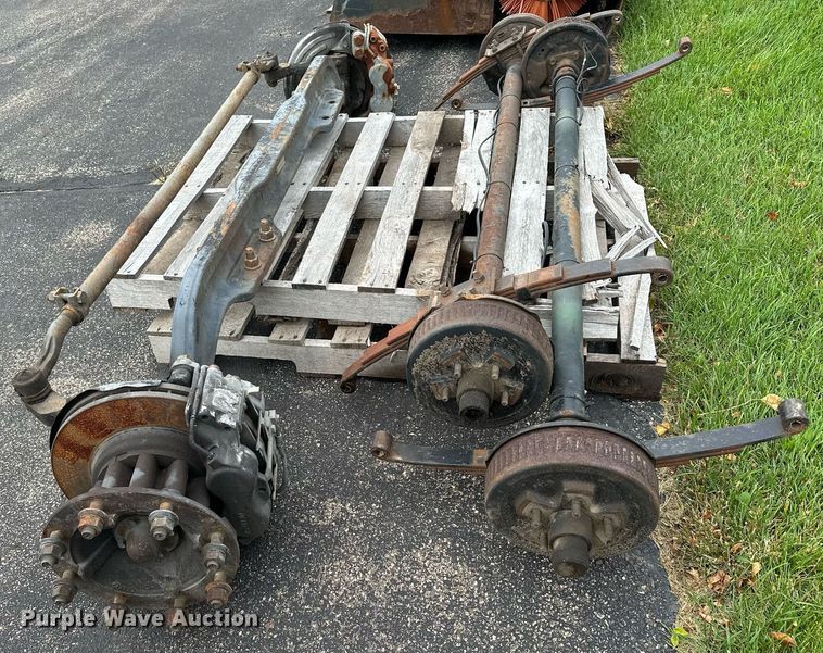 image for item MQ9481 (3) axles