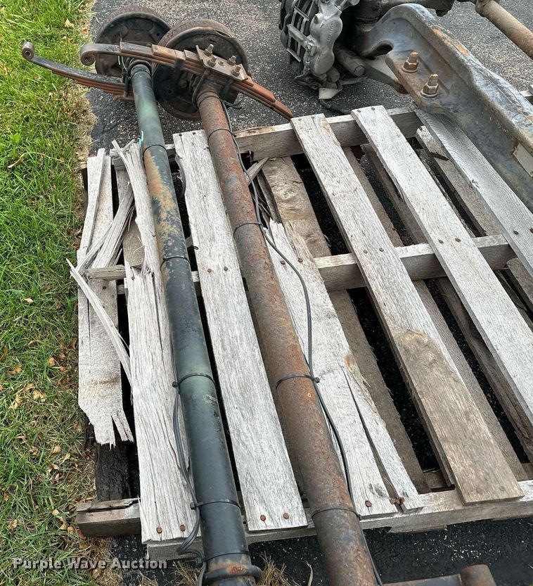 image for item MQ9481 (3) axles