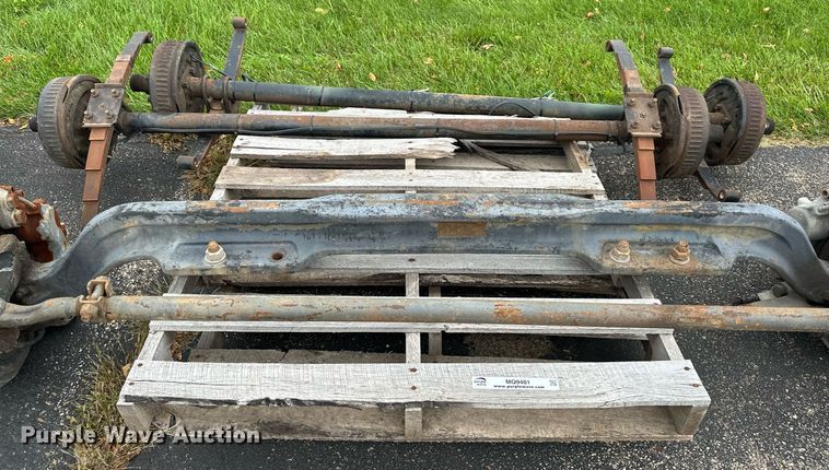 image for item MQ9481 (3) axles