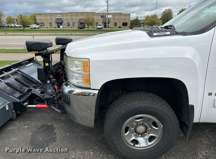 image for item MQ9483 2009 Chevrolet Silverado 2500HD  pickup truck