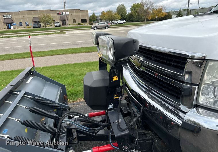 image for item MQ9483 2009 Chevrolet Silverado 2500HD  pickup truck