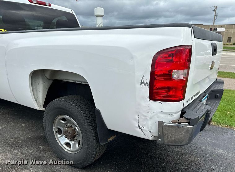 image for item MQ9483 2009 Chevrolet Silverado 2500HD  pickup truck