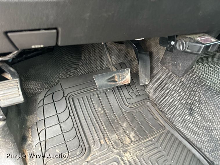 image for item MQ9483 2009 Chevrolet Silverado 2500HD  pickup truck