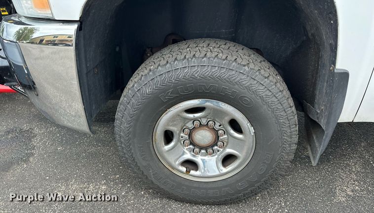 image for item MQ9483 2009 Chevrolet Silverado 2500HD  pickup truck