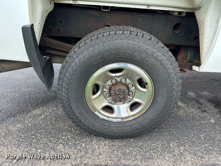 image for item MQ9483 2009 Chevrolet Silverado 2500HD  pickup truck